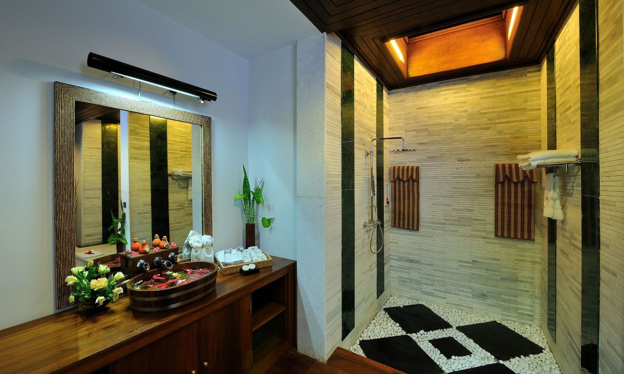 Aureum Palace Hotel & Resort Inle Nyaung Shwe Exterior photo